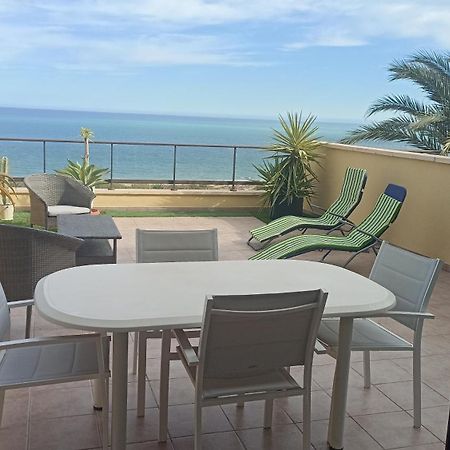 Bungalow En Primera Linea Del Mar Arenales del Sol Luaran gambar