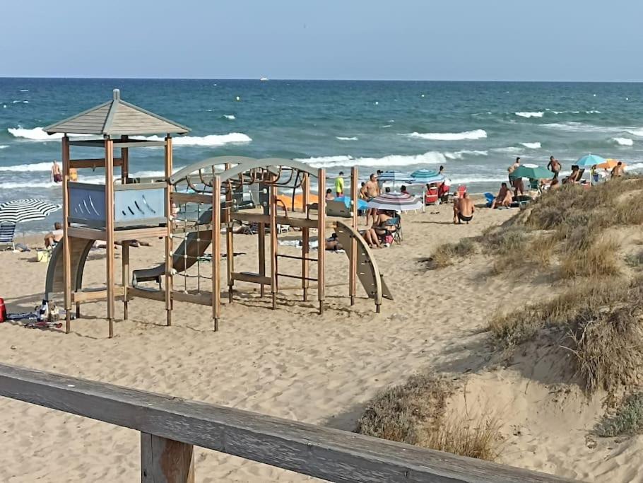 Bungalow En Primera Linea Del Mar Arenales del Sol Luaran gambar