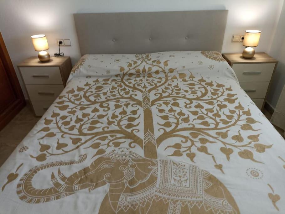 Bungalow En Primera Linea Del Mar Arenales del Sol Luaran gambar