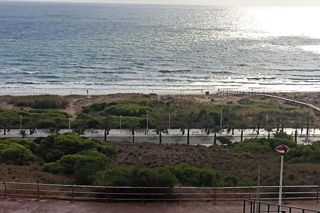 Bungalow En Primera Linea Del Mar Arenales del Sol Luaran gambar